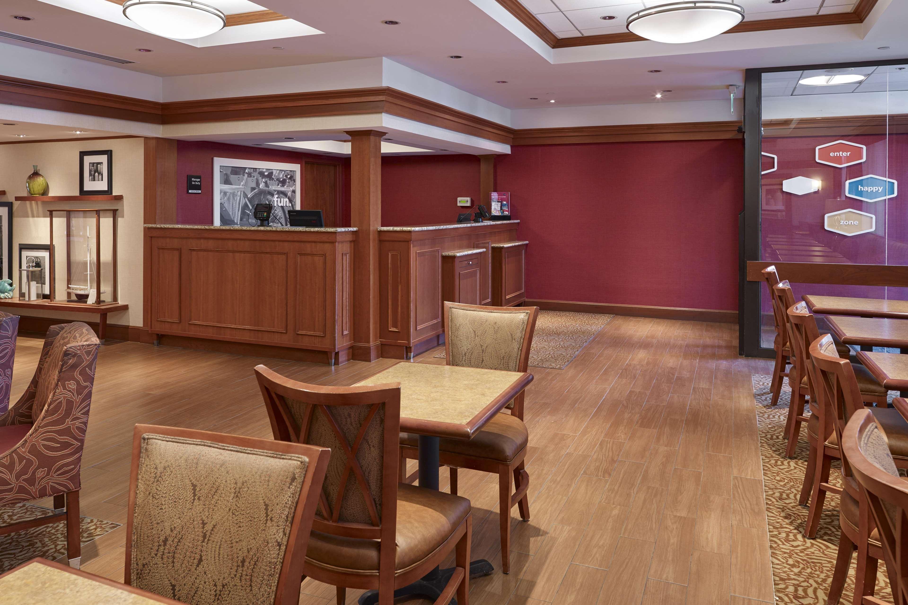 Hampton Inn Portland-Airport South Portland Extérieur photo