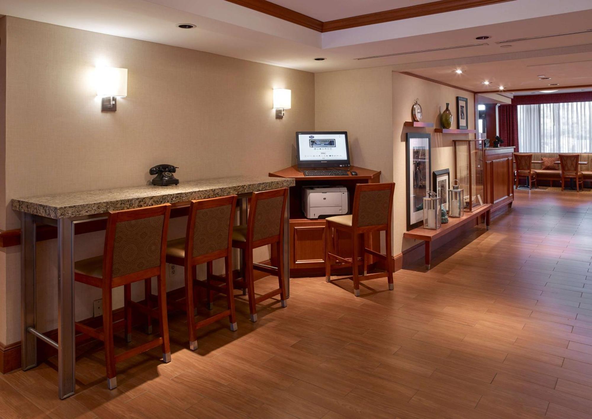 Hampton Inn Portland-Airport South Portland Extérieur photo